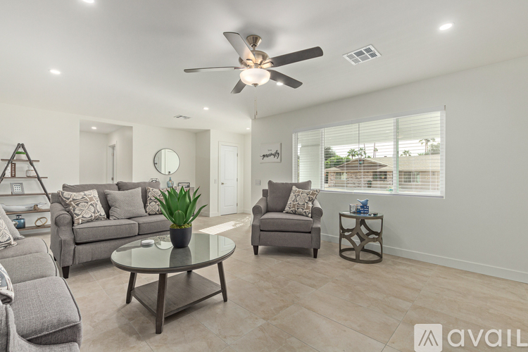 9830 W Evergreen Dr 2 Beds Single Family Home for Rent - Photo gallery 3