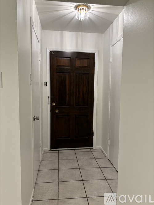 215 West Mistletoe Avenue 1 Condo for Rent - Photo gallery 4