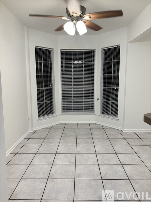 215 West Mistletoe Avenue 1 Condo for Rent - Photo gallery 5