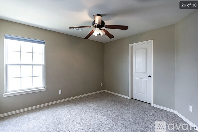 604 North Longfellow Lane 4 Beds Single Family Home for Rent - Photo gallery 4