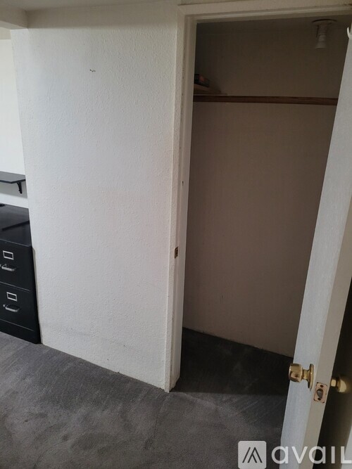1227 Oak Grove Drive 2 Beds Apartment for Rent - Photo gallery 4