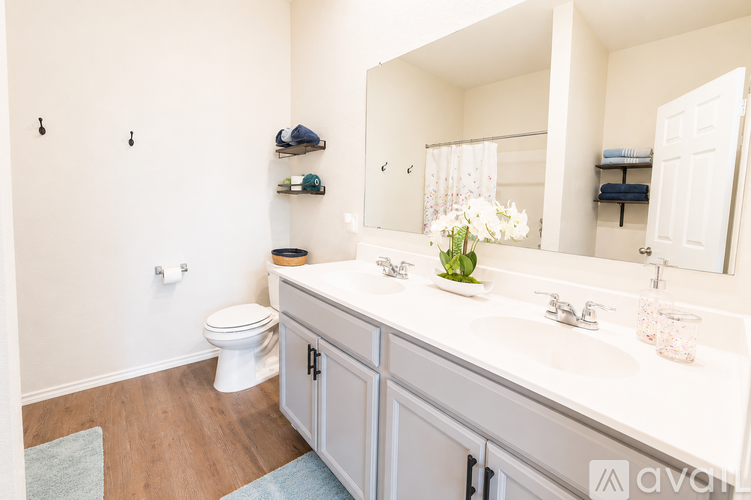 759 Crested Iris 3 Beds Single Family Home for Rent - Photo gallery 4