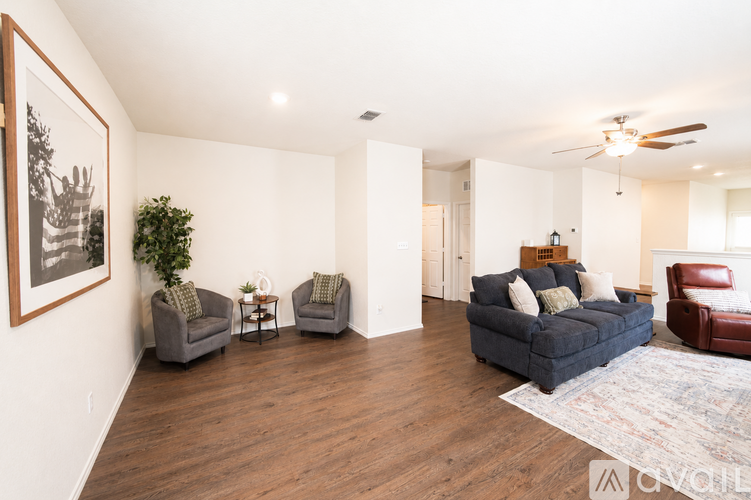 759 Crested Iris 3 Beds Single Family Home for Rent - Photo gallery 5