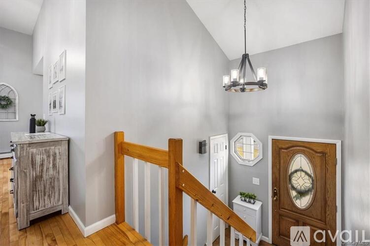 9 Pilgrim Lane 3 Beds Single Family Home for Rent - Photo gallery 2