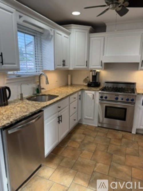 9 Pilgrim Lane 3 Beds Single Family Home for Rent - Photo gallery 4