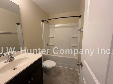 3556 JETSTREAM DRIVE NW 3 Beds Apartment for Rent