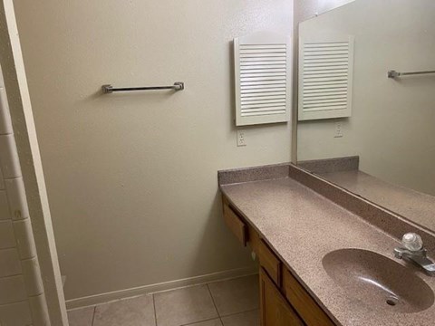 2111 Shiveley Cir 3 Beds Apartment for Rent