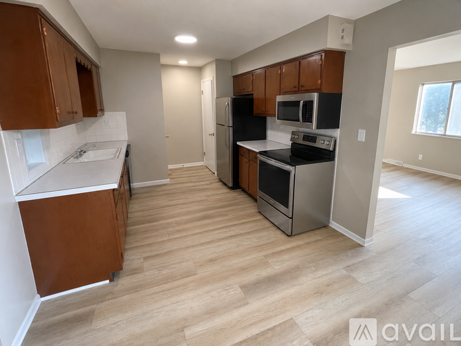 2596 Through 2602 Chamberlain Road 3 Beds Apartment for Rent - Photo gallery 4
