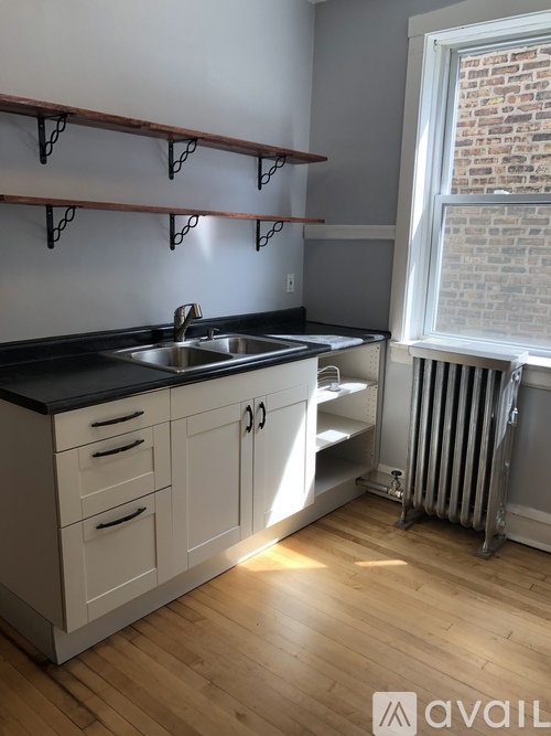 1617 W Rascher Ave 1 Apartment for Rent - Photo gallery 1