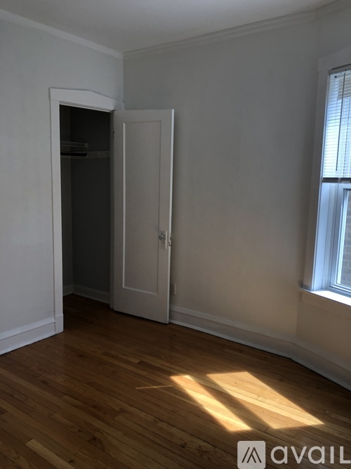 1617 W Rascher Ave 1 Apartment for Rent - Photo gallery 5
