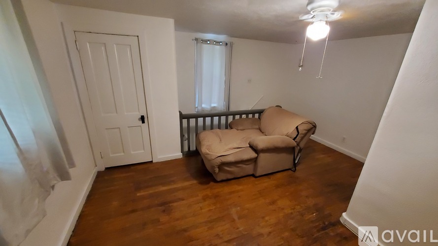512 S 5th St 1 Apartment for Rent - Photo gallery 5
