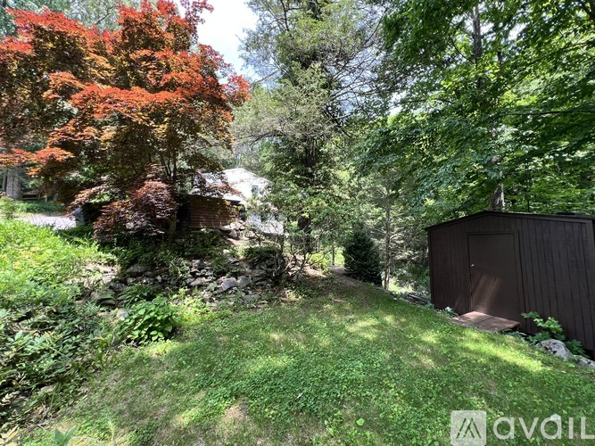 73 Hemlock Road 2 Beds Single Family Home for Rent - Photo gallery 5