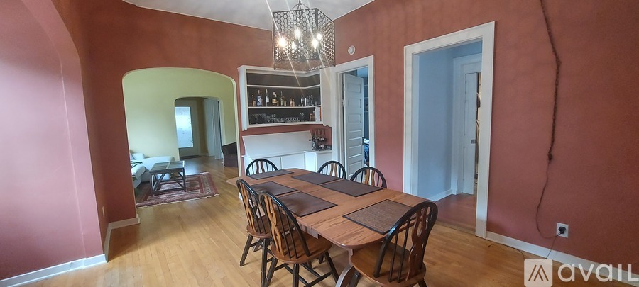1302 Wealthy Street Southeast 3 Beds Apartment for Rent - Photo gallery 5