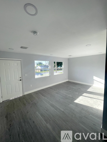 2115 Orange Blossom Avenue 3 Beds Single Family Home for Rent - Photo gallery 4