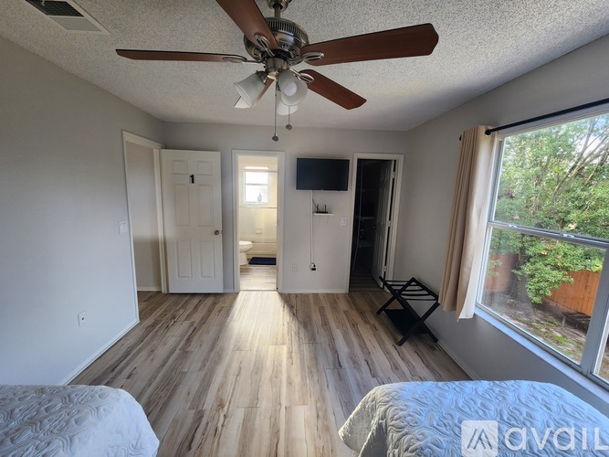13701 Glasser Ave 1 Apartment for Rent - Photo gallery 2
