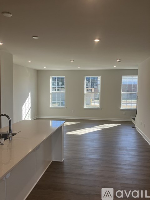 343 E Cochran St 3 Beds Apartment for Rent