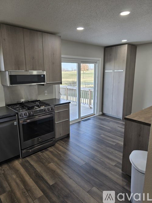 6032 Sharon Lane Northwest 4 Beds Single Family Home for Rent - Photo gallery 4