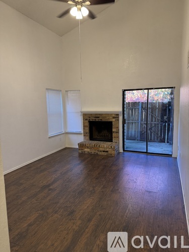 4420 Hulen Circle West 2 Beds Single Family Home for Rent - Photo gallery 2