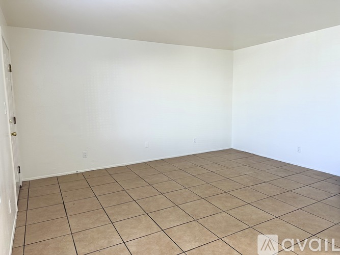 1495 Alamitos Avenue 1 Apartment for Rent - Photo gallery 2