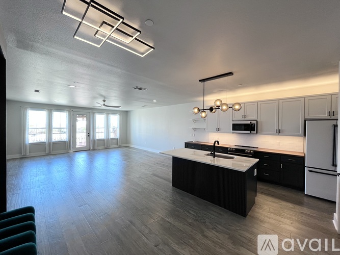 251 S Mill St 2 Beds Condo for Rent - Photo gallery 2