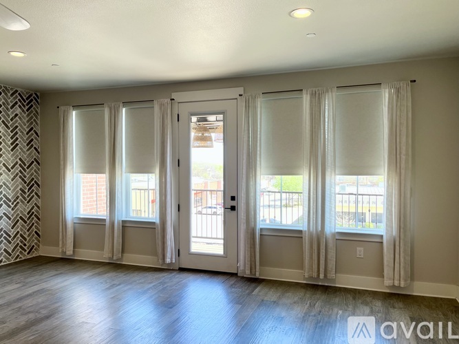 251 S Mill St 2 Beds Condo for Rent - Photo gallery 4