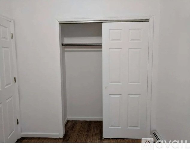 49-11 67th St 3 Beds Apartment for Rent - Photo gallery 2