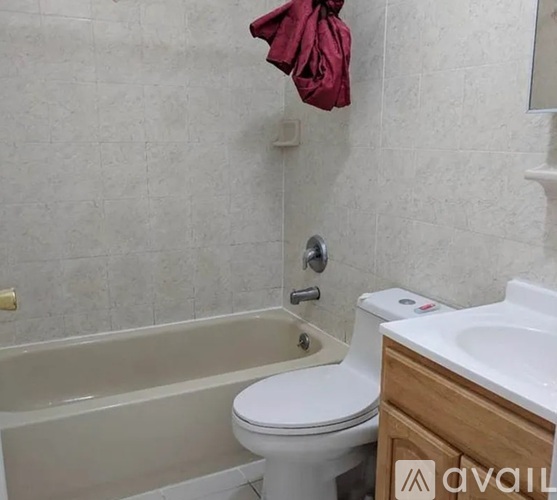 49-11 67th St 3 Beds Apartment for Rent - Photo gallery 4