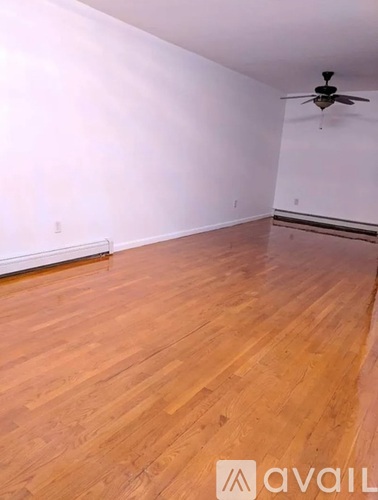 49-11 67th St 3 Beds Apartment for Rent - Photo gallery 5