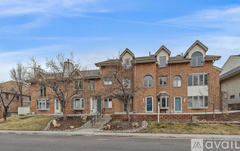 162 South Jackson Street 3 Beds Apartment for Rent