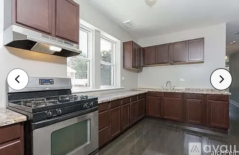 7961 South Essex Avenue 3 Beds Apartment for Rent - Photo gallery 3