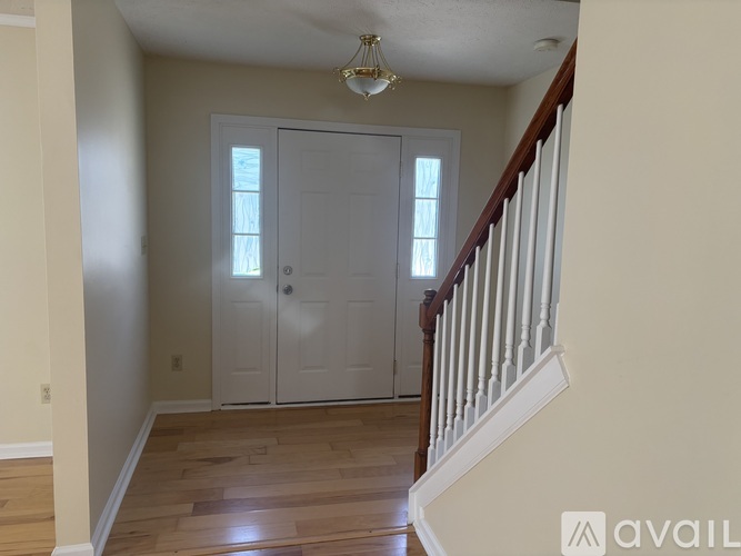1116 Benjamin Lane 4 Beds Single Family Home for Rent - Photo gallery 2