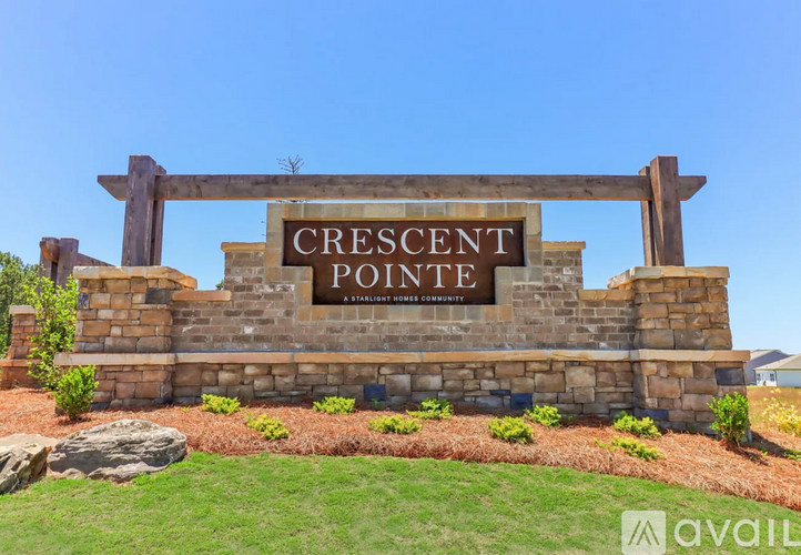27 Crescent Blvd 5 Beds Single Family Home for Rent - Photo gallery 1