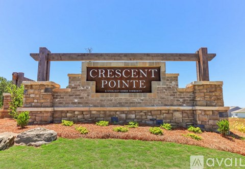27 Crescent Blvd 5 Beds Apartment for Rent