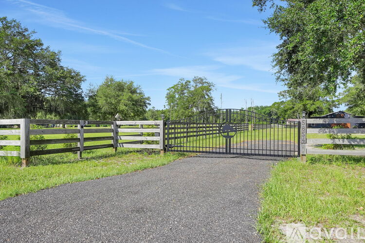 5854 County Road 315C 3 Beds Single Family Home for Rent - Photo gallery 1