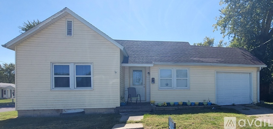 704 Breckenridge 3 Beds Single Family Home for Rent - Photo gallery 1