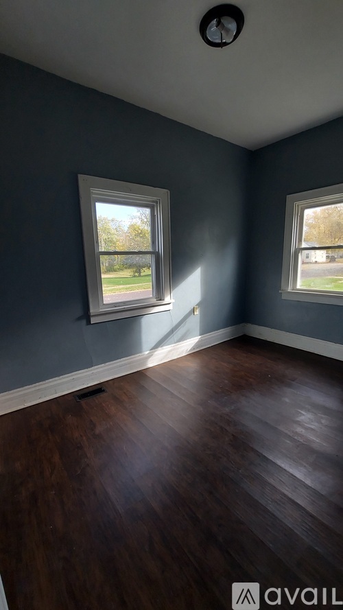 704 Breckenridge 3 Beds Single Family Home for Rent - Photo gallery 3