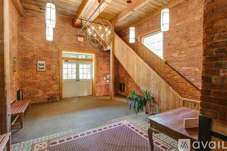 2 N Main St 1 Apartment for Rent - Photo gallery 3