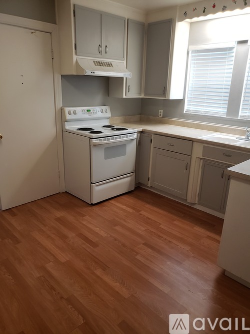 602 West G Street 2 Beds Single Family Home for Rent - Photo gallery 3