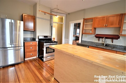 82 Montebello Rd 3 Beds Apartment for Rent