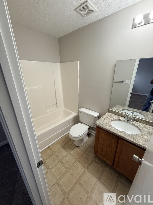 2000 Greens Boulevard 3 Beds Apartment for Rent - Photo gallery 5