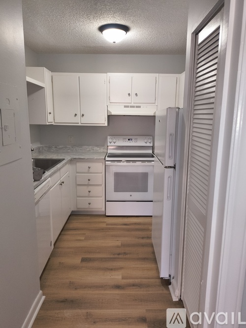 500 Umstead Dr 3 Beds Apartment for Rent - Photo gallery 2
