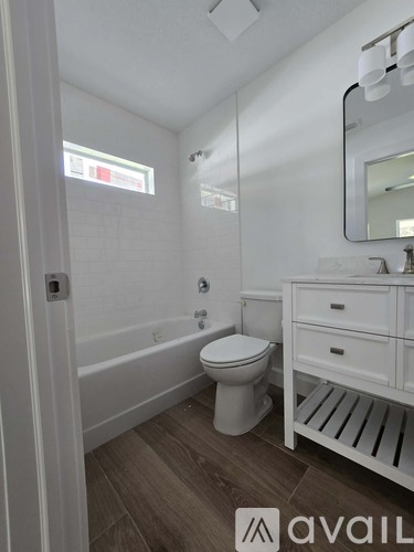 6135 7th Pl 3 Beds Single Family Home for Rent - Photo gallery 4