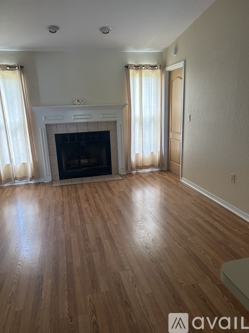 5482 Mariner Blvd 3 Beds Single Family Home for Rent - Photo gallery 2
