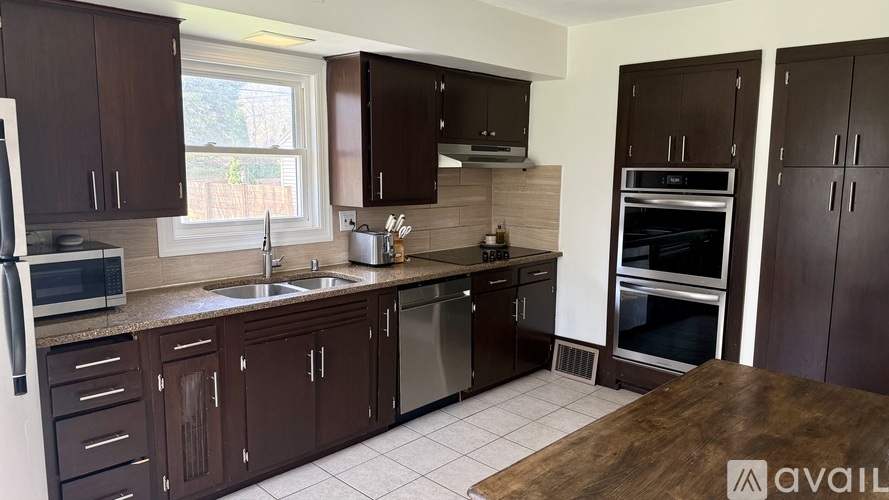 2181 West Marne Avenue 3 Beds Single Family Home for Rent - Photo gallery 3