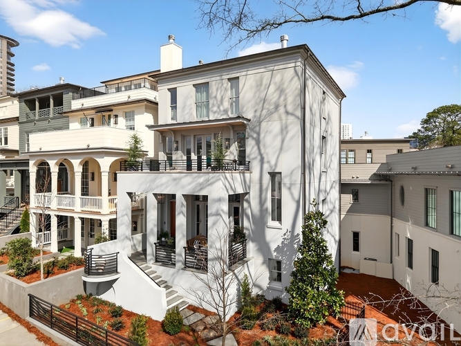 100 Sheridan Drive Northeast 4 Beds Single Family Home for Rent - Photo gallery 1
