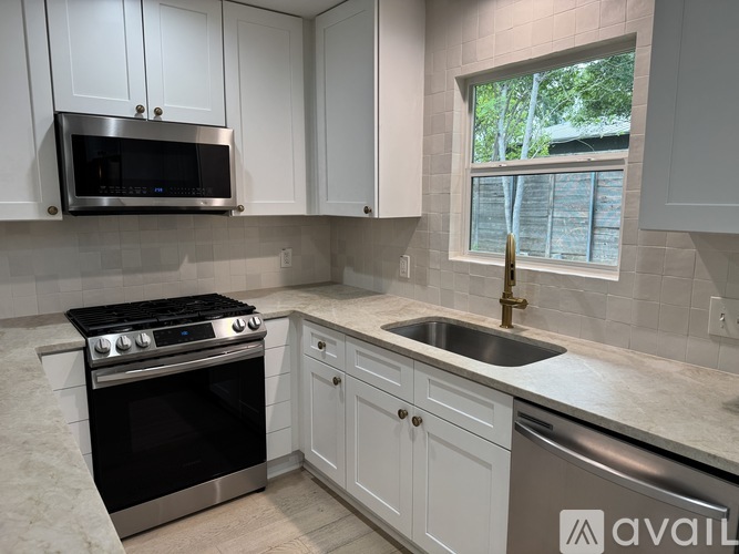 5002 Glencoe Circle 3 Beds Single Family Home for Rent - Photo gallery 2