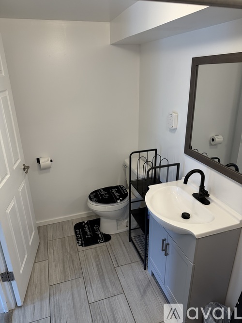 142 Music Center Drive 2 Beds Single Family Home for Rent - Photo gallery 5