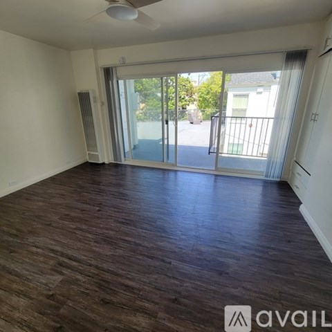 473 1/2 S Roxbury Dr Studio Apartment for Rent
