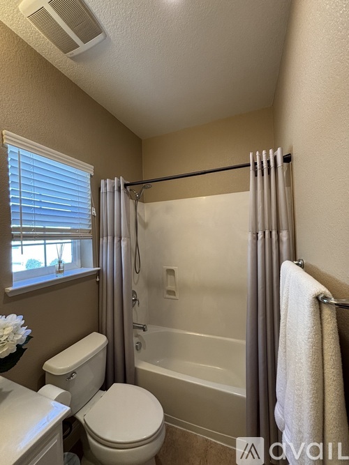 343 Carriage Lane 3 Beds Single Family Home for Rent - Photo gallery 3