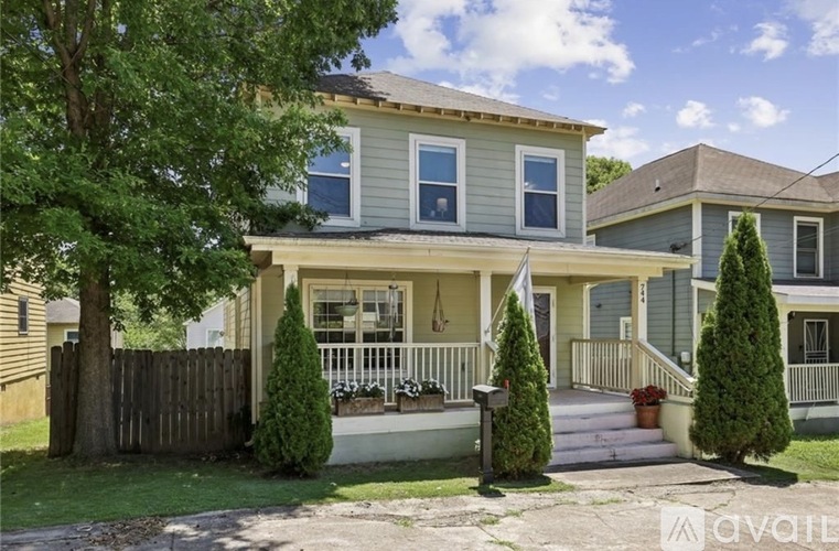 744 Garibaldi Street Southwest 3 Beds Single Family Home for Rent - Photo gallery 1